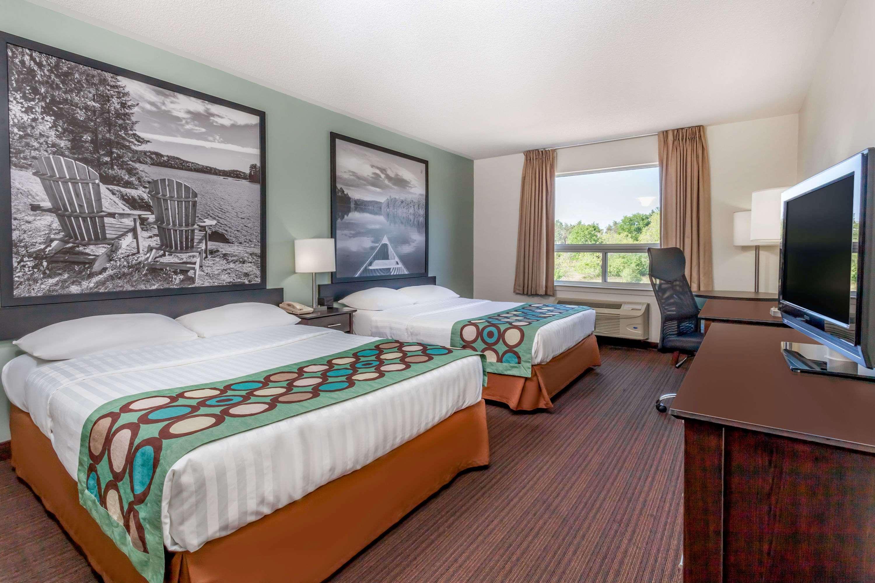 Super 8 By Wyndham Peterborough Hotel Eksteriør billede