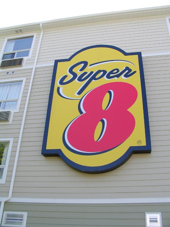 Super 8 By Wyndham Peterborough Hotel Eksteriør billede